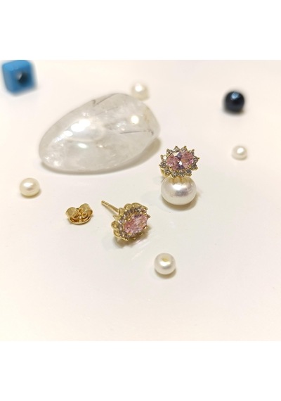 9.9 MM Vidalı Oval Pembe Tek Taş Küpe 14 Ayar Altın