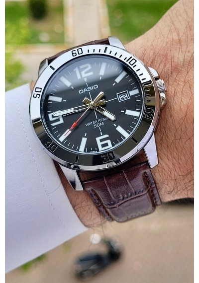 Casio Csıste10 Erkek Kol Saati