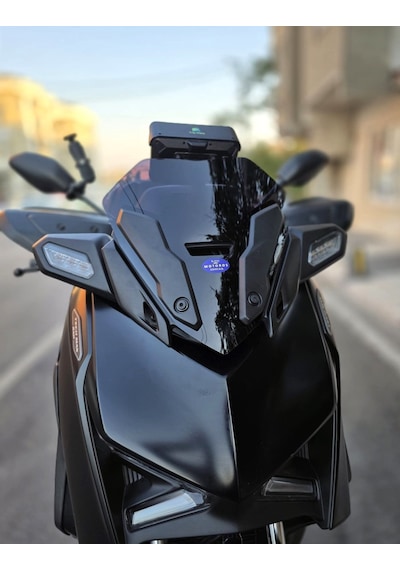 Motocam Yamaha Xmax Ön Cam 2023-2026 Model 36cm Siyah Renkli 4mm Sportif