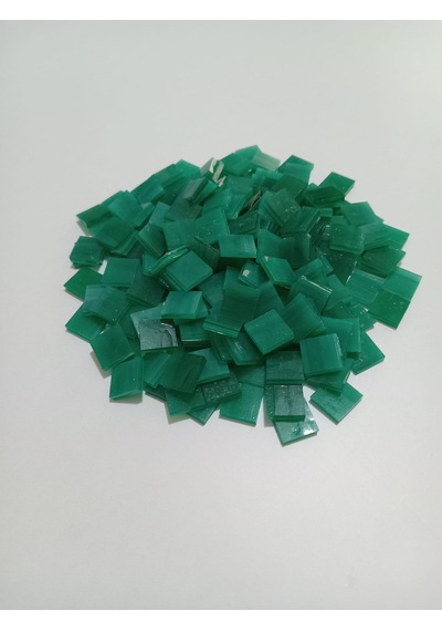 Yeşil Kare Vitray Cam Mozaik Taşı - Sanatsal Mozaik Çalışmalarınız İçin Yaklaşık 10 X 10 Mm