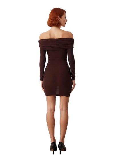 Ersefa Kadın Düşük Omuz Carmen Yaka Bodycon Kesim Uzun Kol Düz Midi Elbi Kahverengi