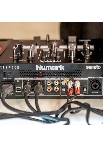 Numark Scratch Dj Mikseri