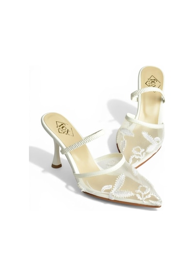 Fox Shoes Y752176315 Beyaz File Boncuk İşlemeli İnce Topuklu Kadın Ayakkabı