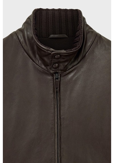 Emporio Armani Deri Dik Yaka Fermuarlı Ceket Erkek Ceket Em007276 Af29262 U6029 Koyu Kahve Emporio Armani Deri Dik Yaka Fermuarlı Ceket Erkek Ceket Em007276 Af29262 U6029 Koyu Kahve