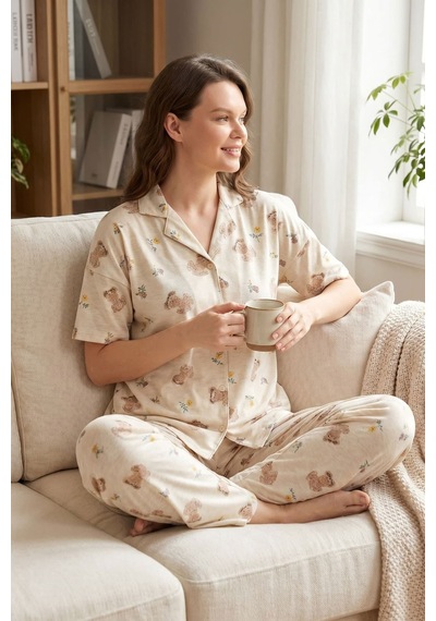 Hepsine Rakip Kadın Düğmeli Kısa Kollu Uzun Alt Pijama Takımı Ayıcık Desenli 7515 Ekru