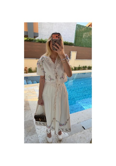 Asur Boutique Kadın Ekru Çiçek Nakışlı Bağcıklı Yaka Midi Boy Yazlık Keten Takım Bej