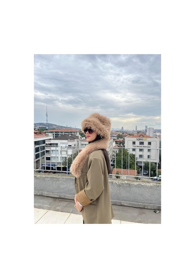 Mollycrush Kadın Suni Kürk Şapka Ve Atkı Seti Yumuşak Dokulu, Soğuk Havalar İçin Lüks & Şık Görünüm Camel Mollycrush Kadın Suni Kürk Şapka Ve Atkı Seti Yumuşak Dokulu, Soğuk Havalar İçin Lüks & Şık Görünüm Camel