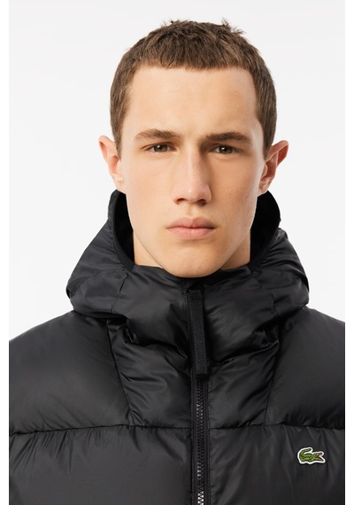 Lacoste Men's Waterrepellent Puffer Vest Kaz Tüyü Dolgu Sabit Kapüşonlu Suitici Yelek Siyah Siyah Lacoste Men's Waterrepellent Puffer Vest Kaz Tüyü Dolgu Sabit Kapüşonlu Suitici Yelek Siyah Siyah