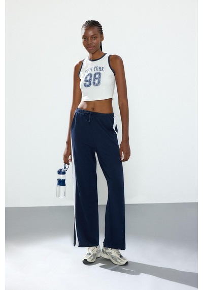 Defacto Crop Top Baskılı Bisiklet Yaka Sporcu Atlet H2000ax26auwt34 Beyaz-wt34