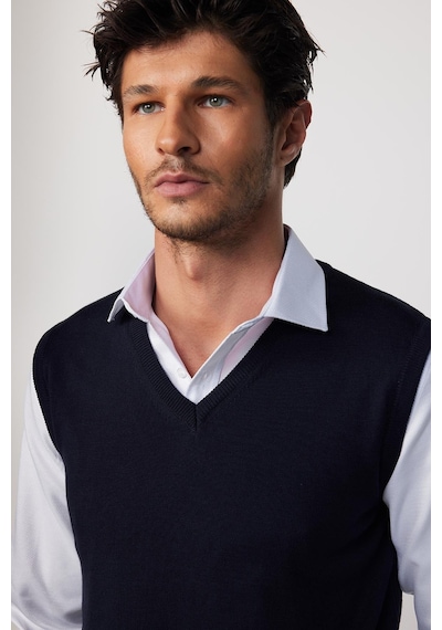 Tudors Slim Fit Dar Kesim V Yaka Kendinden Desenli Lacivert Erkek Süveter-29999 Lacivert Tudors Slim Fit Dar Kesim V Yaka Kendinden Desenli Lacivert Erkek Süveter-29999 Lacivert