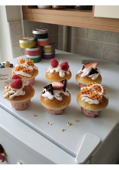 Mucit Home 1 Adet Cupcake Görünümlü Buzdolabı Magneti 3d Tatlı Tasarımlı Dekoratif Mutfak Süsü