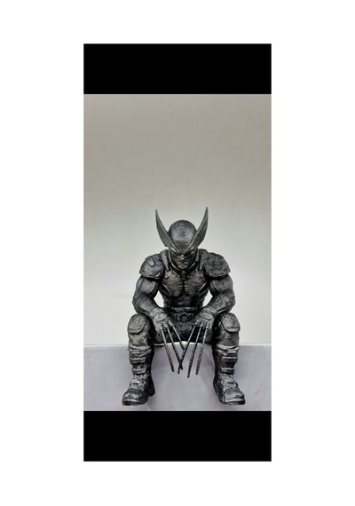 Wolverine Oturan Figür 15 Cm Maskeli