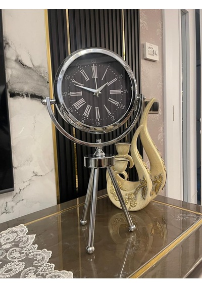 Modern Metal Ayaklı Dekoratif Masa Saati Çok Renkli