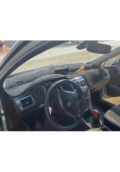 2001-2008 Modellerine Uygun Peugeot 307 Torpido Koruma Halısı Siyah Kenar Renk Siyah