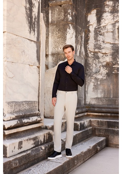 Morven Siyah Slim Fit Dar Kesim Düz Sert Yaka Uzun Kollu Gömlek 99mc004002001 Siyah