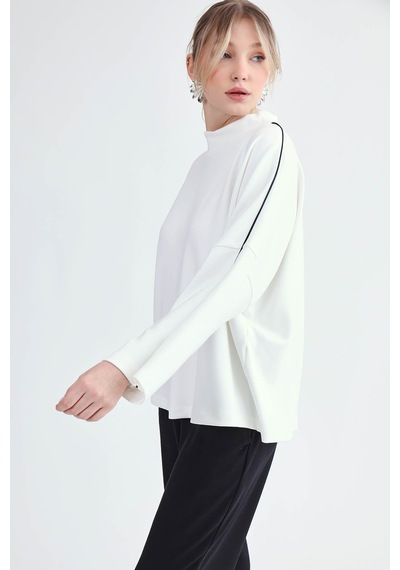 Vitrin Yuvarlak Yaka Kenarı Şeritli Oversize Bluz Ekru