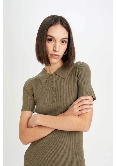 DeFacto Fitted Vücuda Oturan Polo Yaka Basic Düz Kısa Kollu Mini Triko Elbise D8718AX24AUKH260