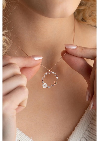 925 Ayar Gümüş Işıklı Kutuda Manolya Çiçeği Işıltılı Daire Model Kolye Rose Gold