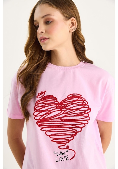 Shade Kadın Pamuklu Kısa Kollu Bisiklet Yaka Kalp Nakışlı T-shirt 60602028 - Pembe