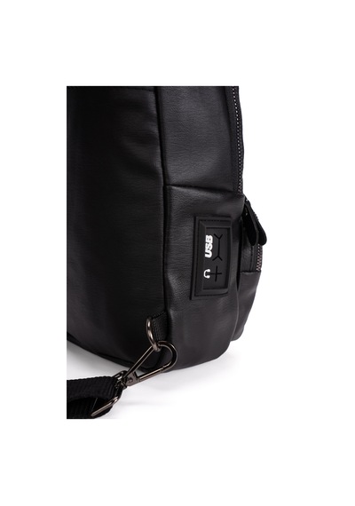 Newısh Polo Accessorıes Unisex Siyah Su Geçirmez Yıkama Deri Usb Ve Kulaklık Girişli Çapraz Omuz Ve Göğüs Yürüyüş Çantası Siyah