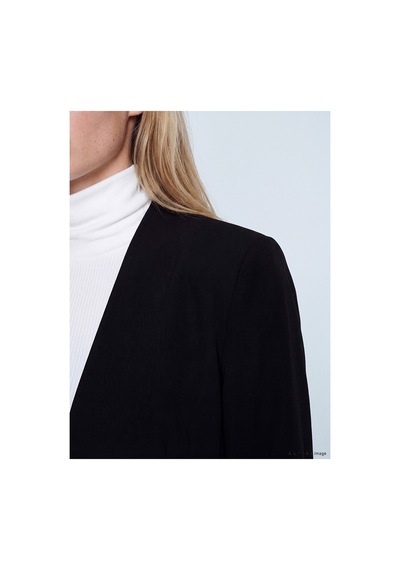 LC Waikiki Alıta Cıty Farkıyla Lcw Vision Siyah Düz Standart & Regular Kadın Blazer Ceket Siyah - 929503639 Siyah LC Waikiki Alıta Cıty Farkıyla Lcw Vision Siyah Düz Standart & Regular Kadın Blazer Ceket Siyah - 929503639 Siyah