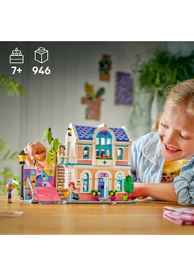 LEGO® Friends Liann'in Aile Evi Yapım Oyuncağı 42687 - 7 Yaş ve Üzeri Çocuklar için Yaratıcı Oyuncak Yapım Seti (946 Parça)