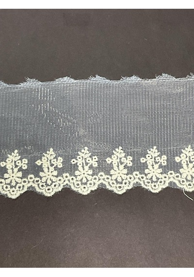 Tül Üzerine İşli Uçları Pamuklu Dantel / 1 Metre