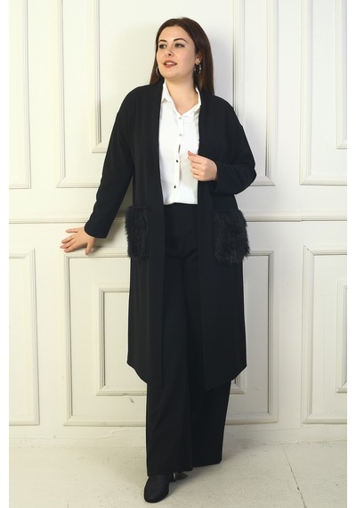 By Saygı Kadın Cepleri Kürklü Yanları Yırtmaçlı Büyük Beden Krep Hırka Siyah