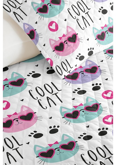 Evimde Bambaşka Pembe Cool Kedi Desenli Kız Çocuk Pike Takımı-kalp Figürlü Mint Bebek Odası Yatak Örtüsü-160x220 CM Evimde Bambaşka Pembe Cool Kedi Desenli Kız Çocuk Pike Takımı-kalp Figürlü Mint Bebek Odası Yatak Örtüsü-160x220 CM