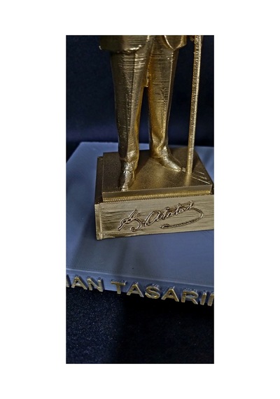 Atatürk İmzalı 20 Cm 170 Gram Biblo Altin Renk