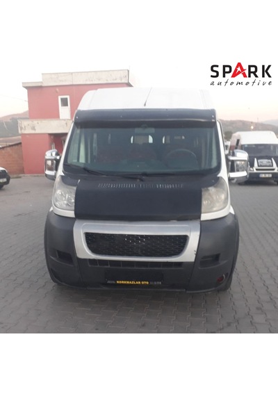 Peugeot Boxer 2006-2014 Yıl Aralığı Uyumlu Ön Cam Güneşlik Siyah