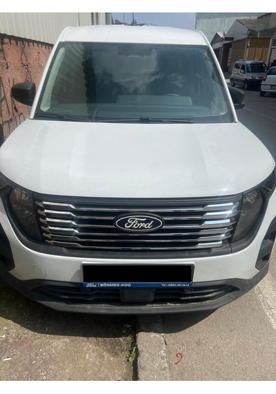 Ford Courier 2024+ Ön Panjur Kromu