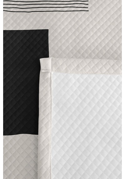 Siyah Geometrik Genç Odası Tek Kişilik Pike Takımı - Modern Çizgili 160x220 Cm Kapitone Yatak Örtüsü Kremamsı Patika Dokunuşu Siyah Geometrik Genç Odası Tek Kişilik Pike Takımı - Modern Çizgili 160x220 Cm Kapitone Yatak Örtüsü Kremamsı Patika Dokunuşu