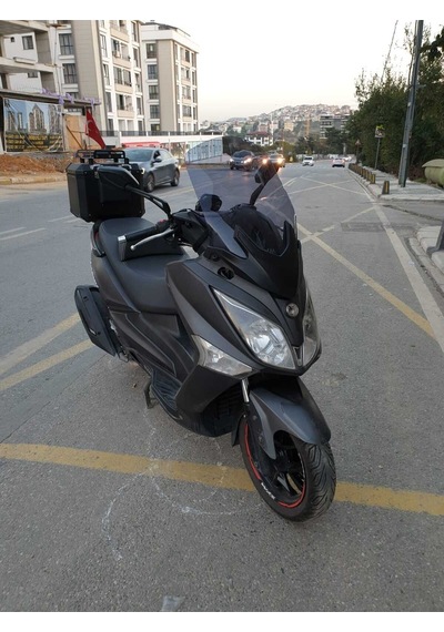 Motocam Sym Joymax 250 İ Ön Cam 2015-2016 Model 65cm Füme Renkli 4mm Aparatsız