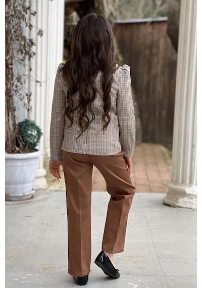 Riccotarz Kız Çocuk Yakası Açık Ve Taş Detaylı Bluz Ekose Çizgi Blazer Ceket Kemerli Taba Alt Üst Takım Taba Riccotarz Kız Çocuk Yakası Açık Ve Taş Detaylı Bluz Ekose Çizgi Blazer Ceket Kemerli Taba Alt Üst Takım Taba