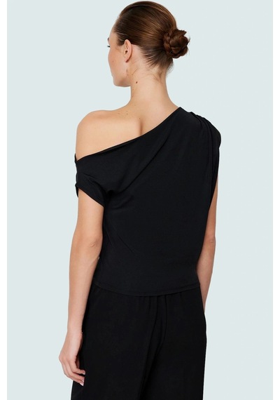 Frm Regular Kalıp Polyester Bluz Yazlık Şıklık Seçkin Malzeme Siyah