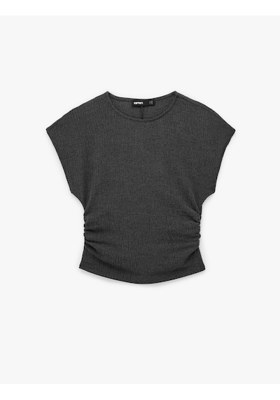 Koton Bürümcük Kumaş Dokulu Slim Fit Drapeli Kap Kol Bisiklet Yaka Tişört Antrasit 7wak50009ek