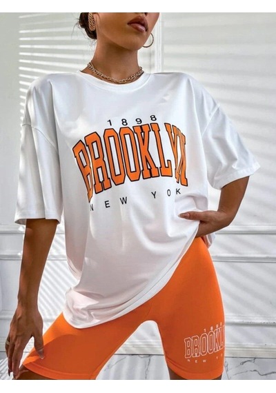 Flood Of Style Kadın Turuncu Baskılı 1898 Brooklyn New York Beyaz Oversize Bisiklet Yaka T-shirt