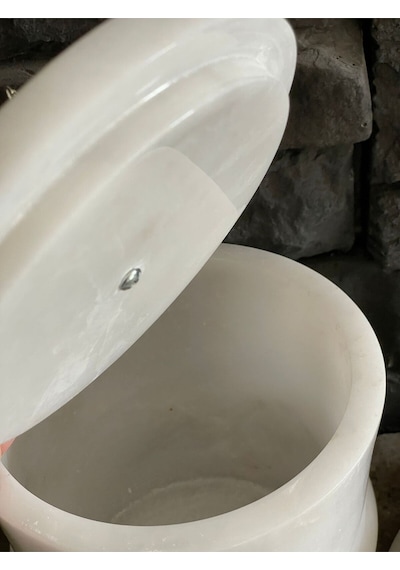 Beyazı Mermer Yeni Tasarım Banyo Seti Gümüş Aksesuarlı Beyaz
