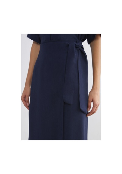 LC Waikiki Alıta Cıty Farkıyla Lcwaıkıkı Classic Lacivert Saten Düz Midi Kadın Etek Lacivert - 931500410 Lacivert LC Waikiki Alıta Cıty Farkıyla Lcwaıkıkı Classic Lacivert Saten Düz Midi Kadın Etek Lacivert - 931500410 Lacivert