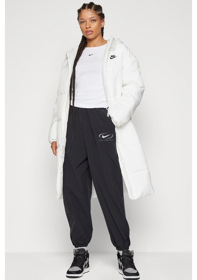 Nike Therma Fit Classic Kadın Günlük Stil Mont Beyaz Beyaz
