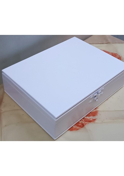 Hobi Adn Dekoratif Makyaj Kutusu Bölmeli Klipsli Parlak Beyaz Model El Yapım