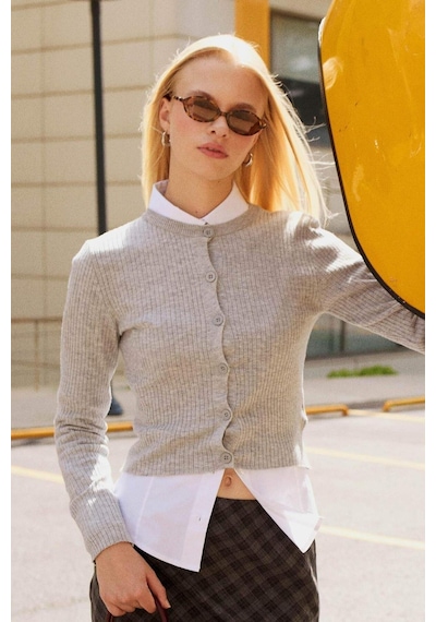 Defacto Regular Fit Bisiklet Yaka Triko Hırka A2076ax25wngr253 Gri