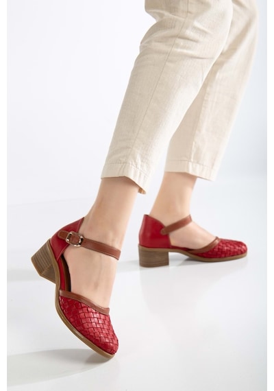 Analin Shoes Kadın Hakiki Deri Burnu Kapalı Örgülü Sandalet Kırmızı