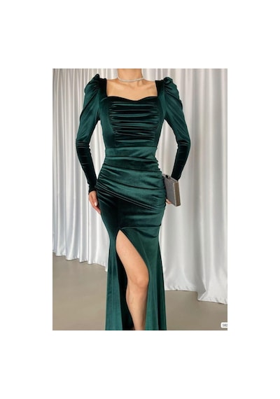 DefyModa Kadın Modern Kadife Kumaş Kare Yaka Yırtmaçlı Abiye Elbise Zümrüt