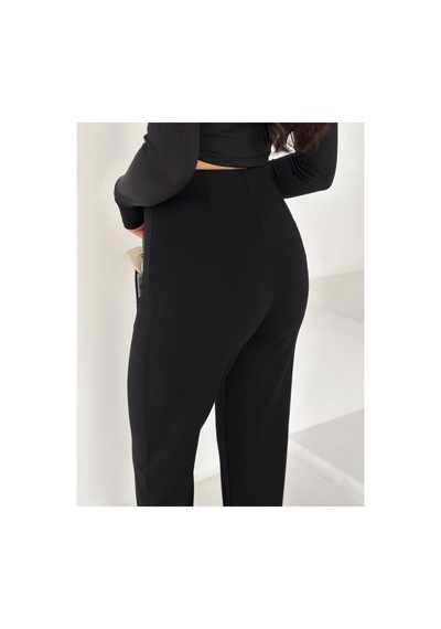 Gugus Kadın Beli Pensli Çelik Örme Kumaş Full Esnek Fermuar Kapamalı Dar Paça Pantolon Siyah Gugus Kadın Beli Pensli Çelik Örme Kumaş Full Esnek Fermuar Kapamalı Dar Paça Pantolon Siyah