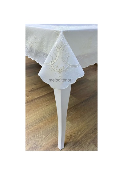 Hazır Dantel İşleme Görünümlü Düz Kendinden Çiçek Desenli Pvc Dikdörtgen Muşamba Masa Örtüsü 122 X 153 Cm Krem Hazır Dantel İşleme Görünümlü Düz Kendinden Çiçek Desenli Pvc Dikdörtgen Muşamba Masa Örtüsü 122 X 153 Cm Krem