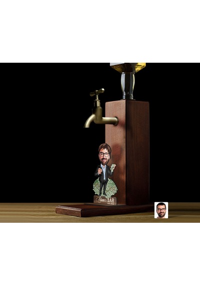 Bk Gift Kişiye Özel Patron Baba Karikatürlü Musluklu Ahşap Viski Standı-5, Viski Çeşmesi, Doğum Günü Hediyesi, İçecek Dispenseri