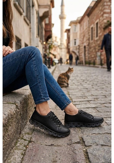 Mehmet Mete 6380 Yumuşak Lastik Bağcıklı Silikon Kauçuk Taban Hakiki Deri Kadın Ayakkabı Siyah Mehmet Mete 6380 Yumuşak Lastik Bağcıklı Silikon Kauçuk Taban Hakiki Deri Kadın Ayakkabı Siyah