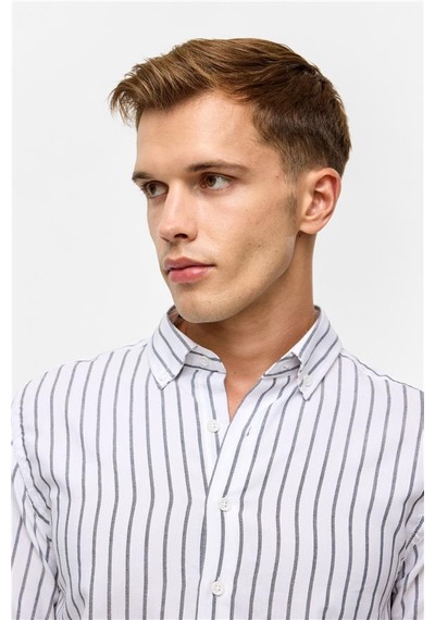 Süvari Siyah Slim Düğmeli Yaka Düz Cepsiz Casual Gömlek Gm2025500487-s09 Siyah